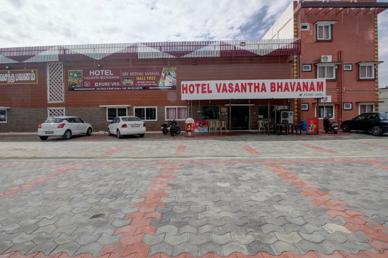 كويمباتور Oyo 42678 Hotel Vasantha Bhavanam Saver المظهر الخارجي الصورة